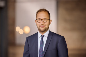 Dr. Nils Schmidt-Ahrendts